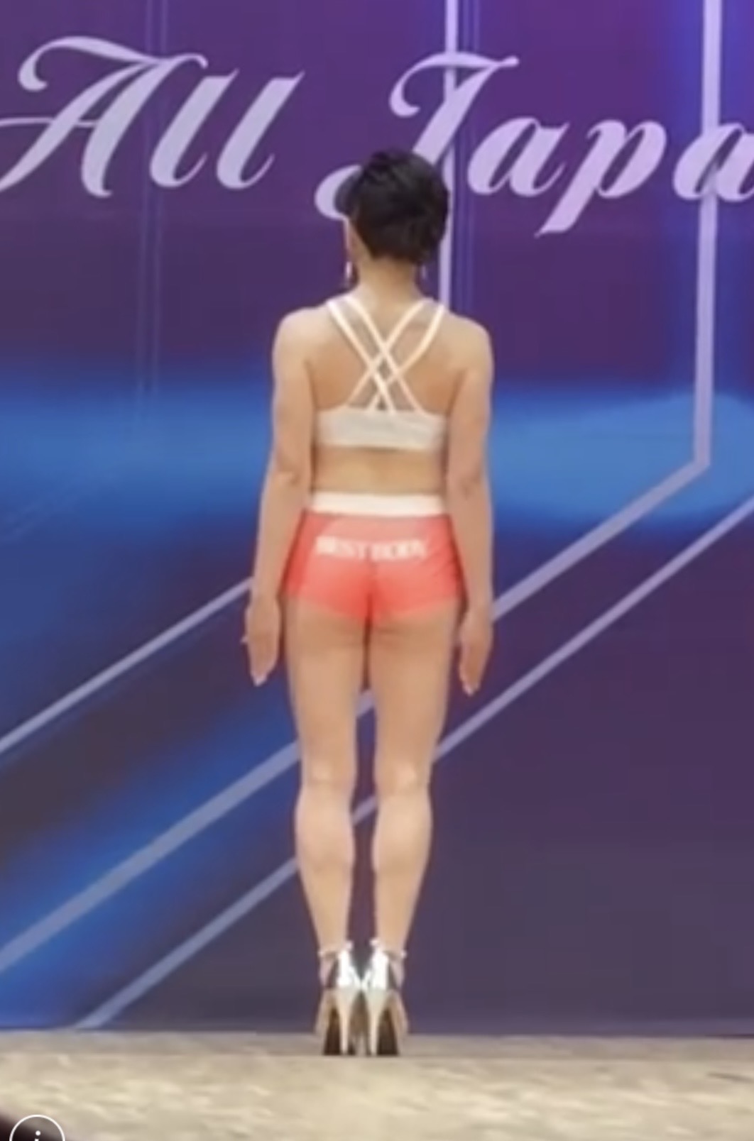 過去のボディコンテスト出場時の写真